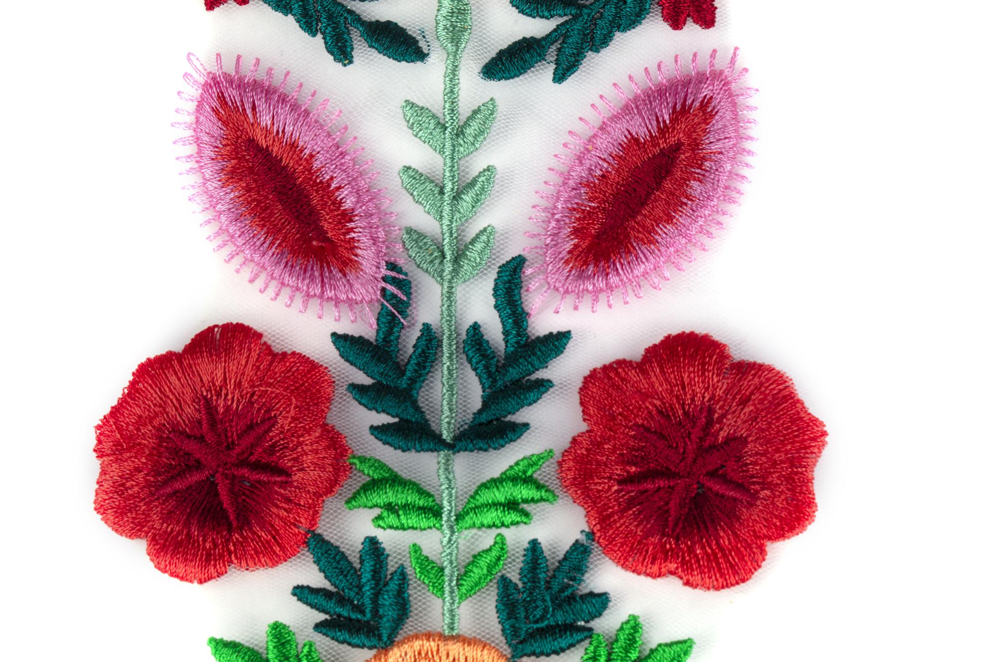 Decorative embroidered patch with floral motif